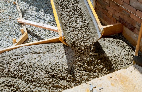 Cement Walkway Pouring in Escondido